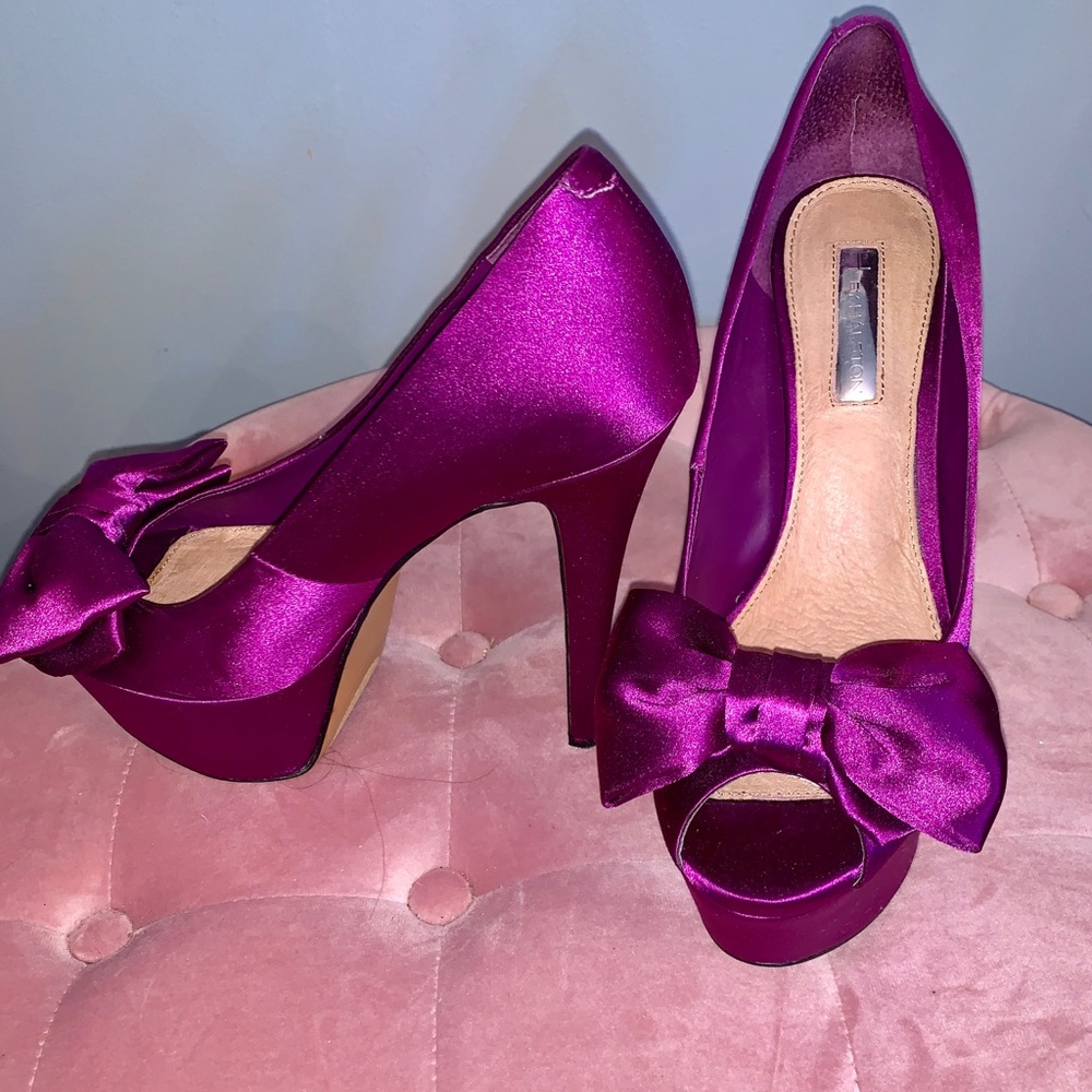 Halston Purple Satin Platform Heels 8.5